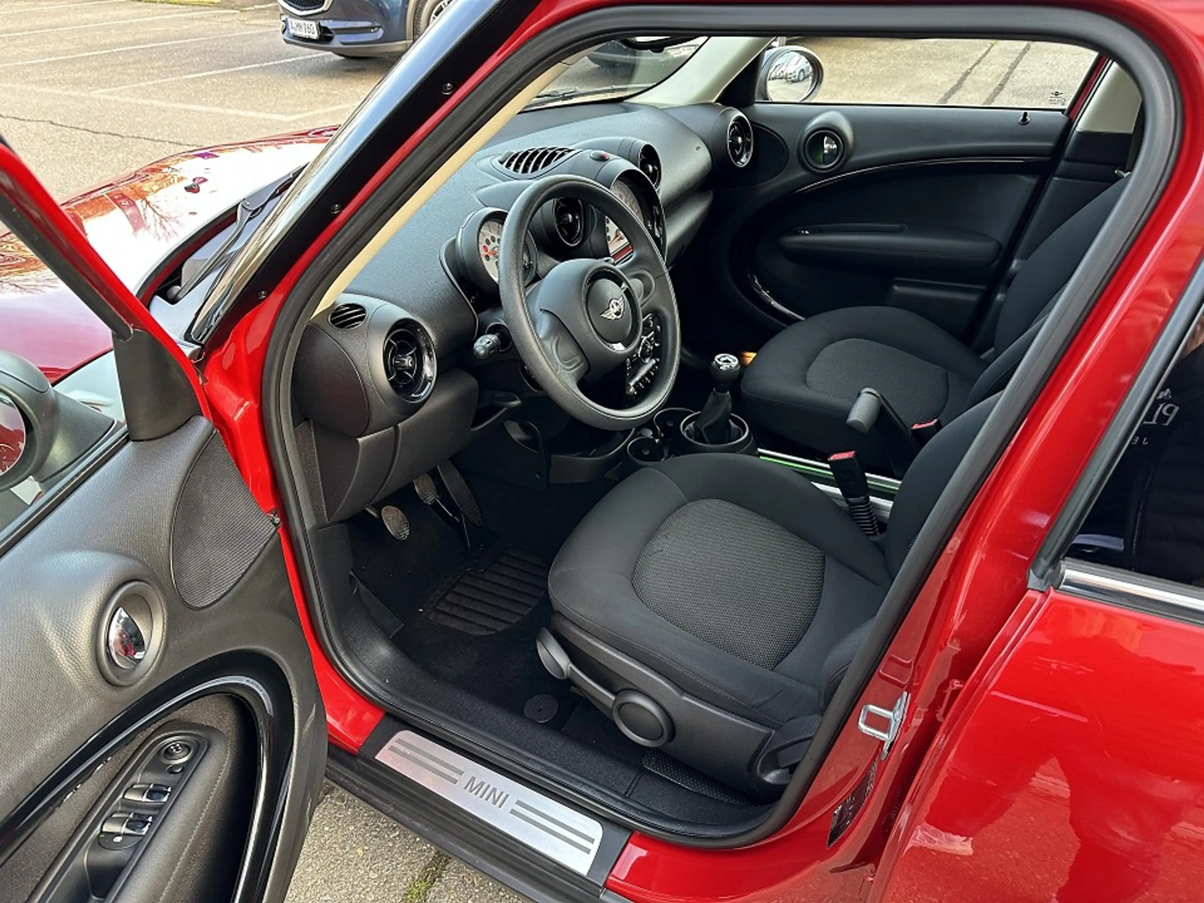 MINI One D Countryman 90PS KLIMA+EPH+RADIO+MP3+SITZHEIZUNG+ — photo 7