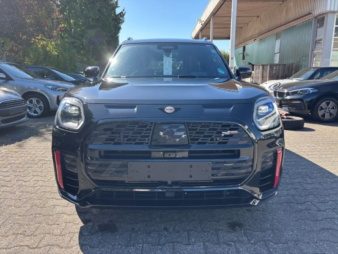 MINI John Cooper Works Countryman ALL4 19'' Paket-XL Pano H/K DaProf HUD Kurvenlicht Schwarz - 2
