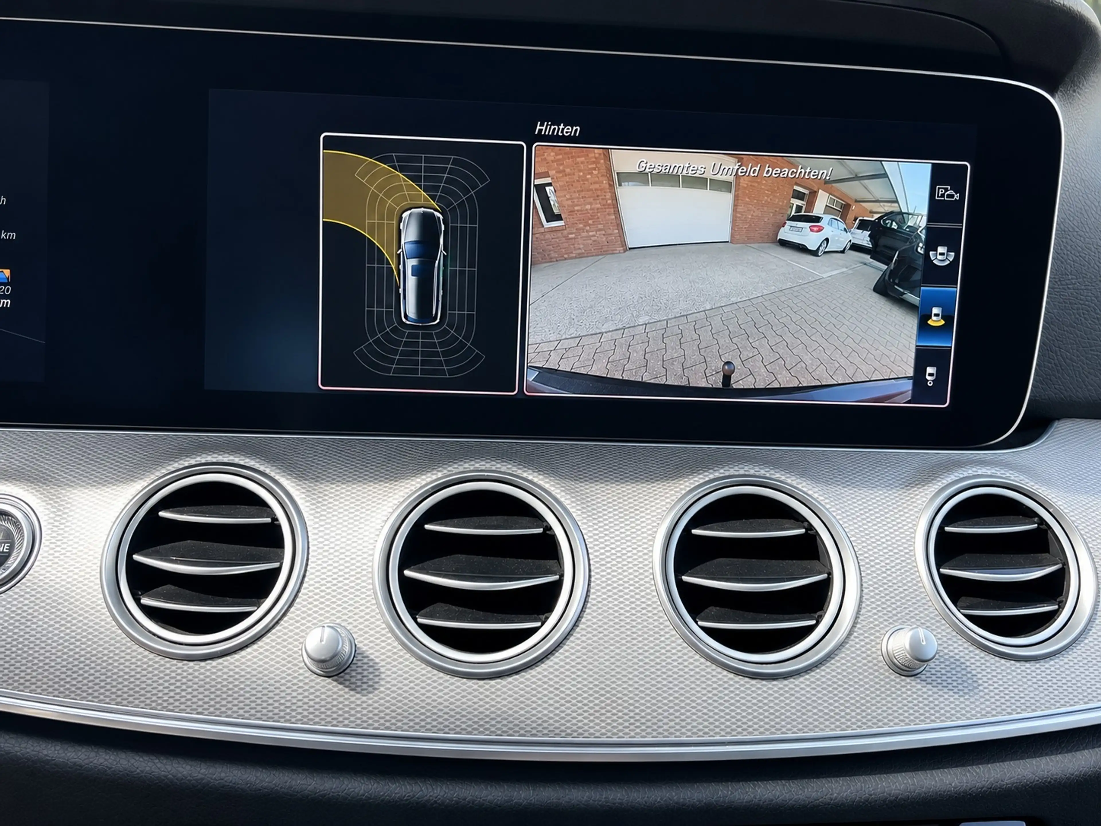 Mercedes-Benz E 200 Pano HeadUp Kamera WideScreen — photo 13