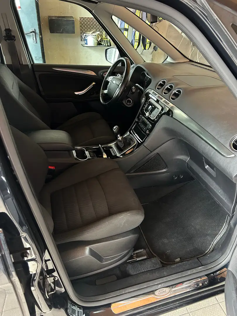 Ford Galaxy Galaxy Titanium 2,0 TDCi DPF Titanium Schwarz - 2