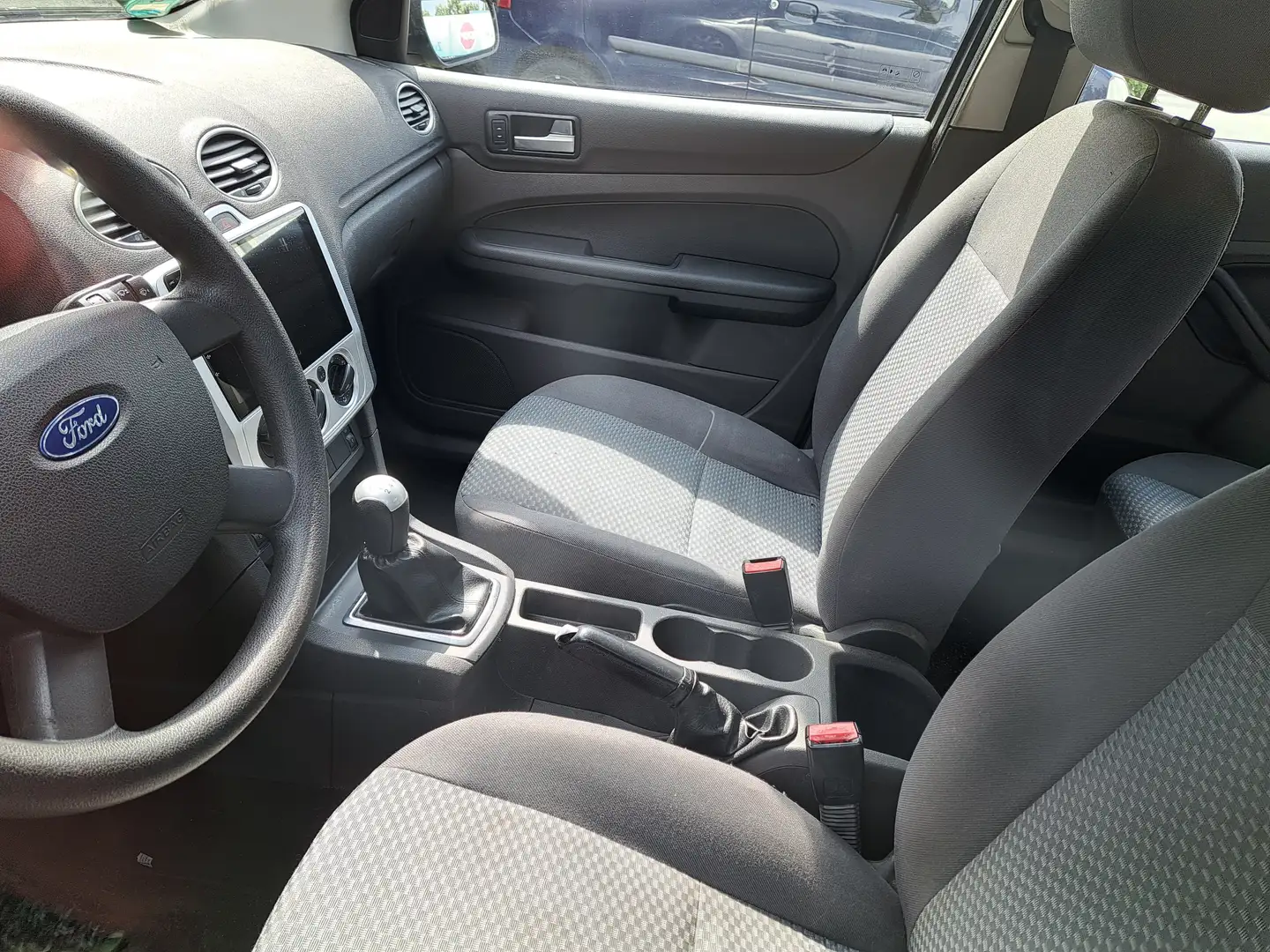 Ford Focus * Klimaanlage  - Tüv 09/2026 * srebrna - 2