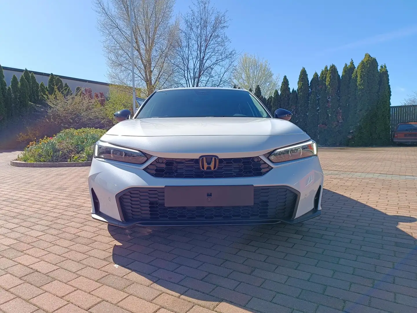 Honda Civic Civic 2.0 i-MMD Hybrid Advance e-CVT Aut. Weiß - 1