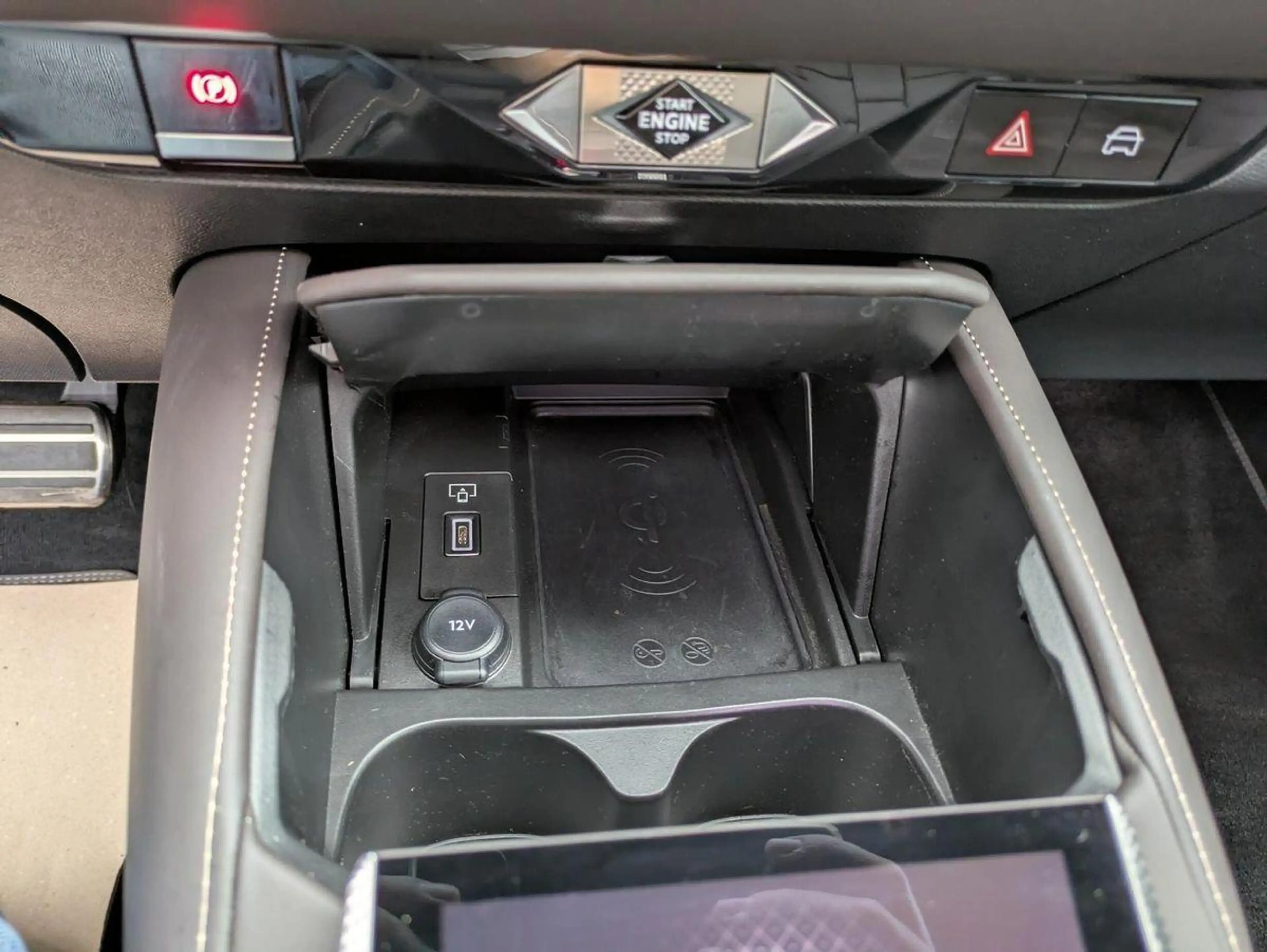 DS Automobiles DS 4 1.2 12V e-THP / PureTech — photo 15