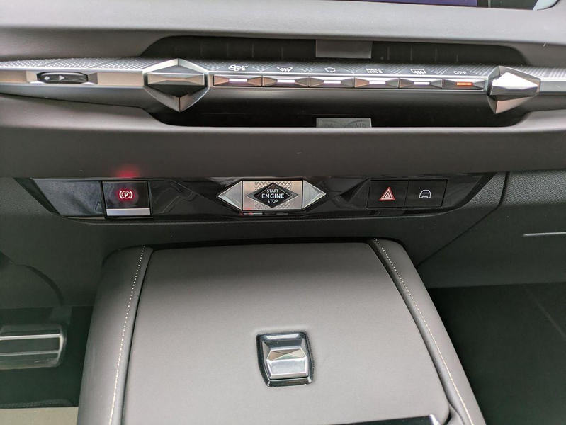 DS Automobiles DS 4 1.2 12V e-THP / PureTech — photo 14