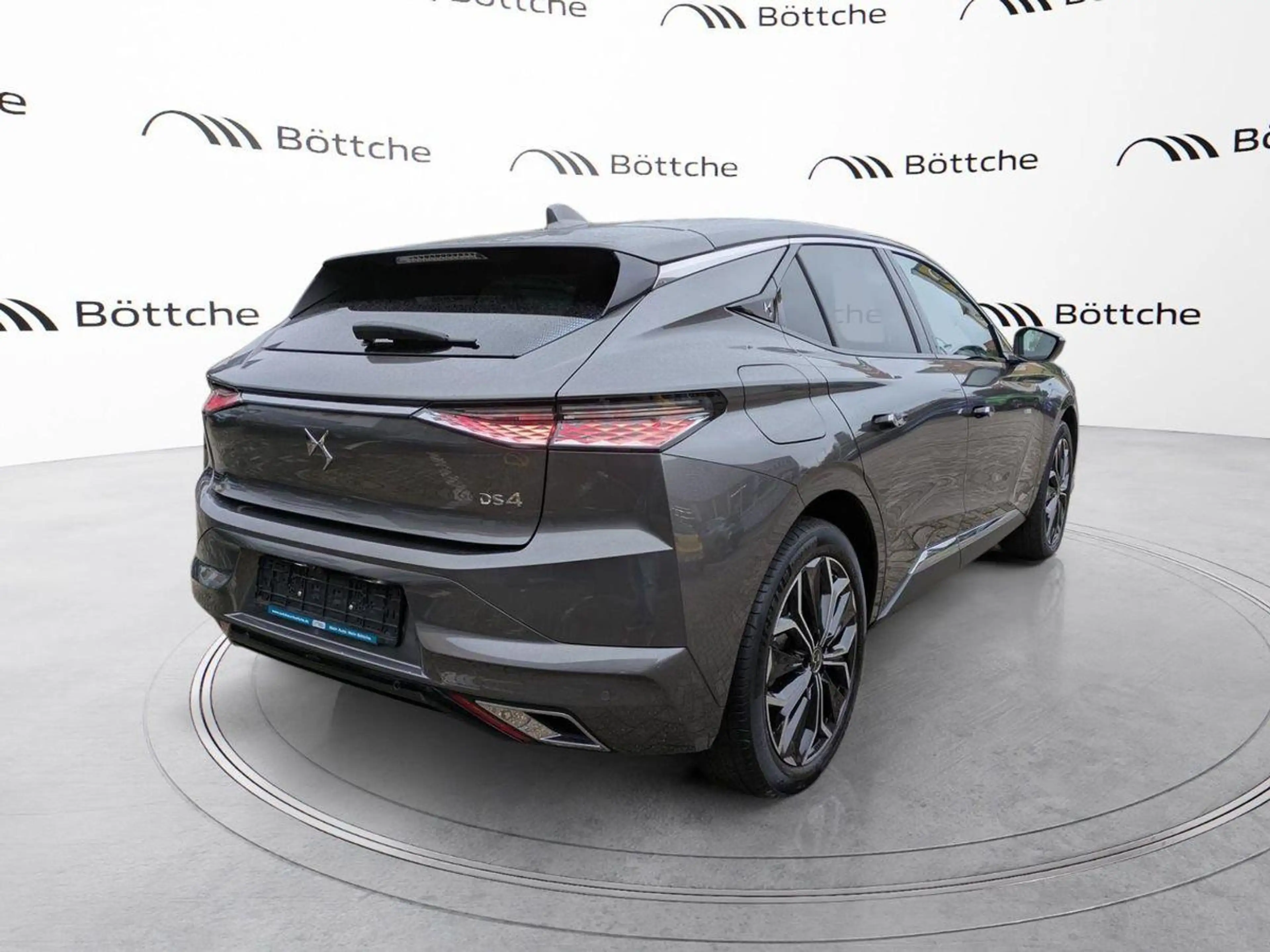 DS Automobiles DS 4 1.2 12V e-THP / PureTech — photo 4
