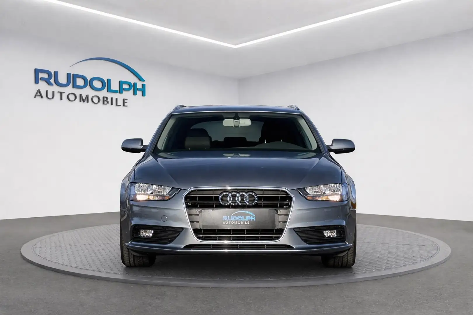 Audi A4 1.8 TFSI Ambiente Avant Grau - 2