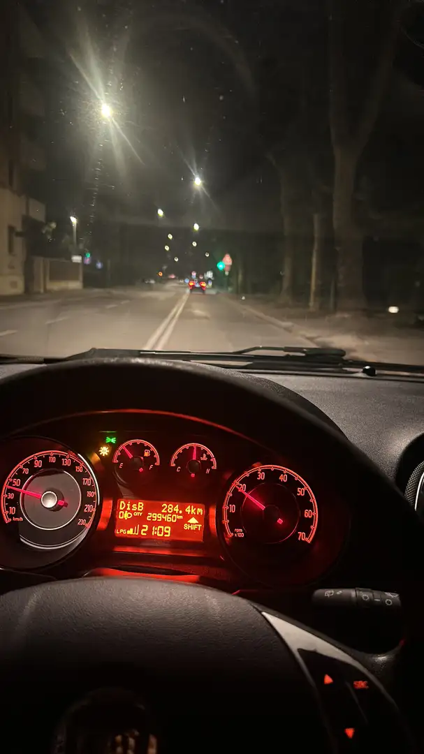 Fiat Grande Punto 1.4 Actual easypower Gpl 77cv 5p - 2