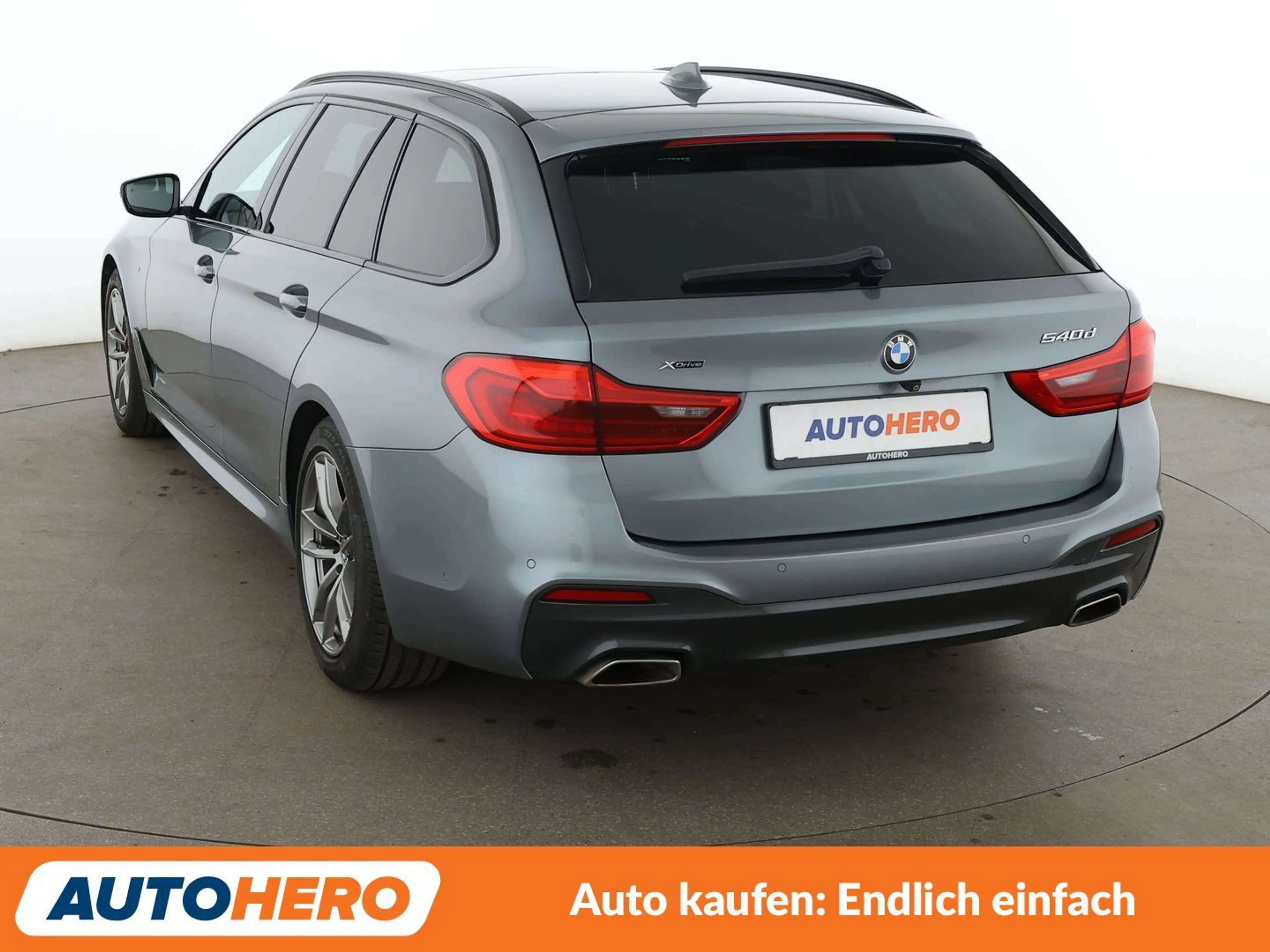 BMW 540 540d xDrive M Sport Aut.*NAVI*LED*ACC*HUD*CAM*PDC* — photo 4