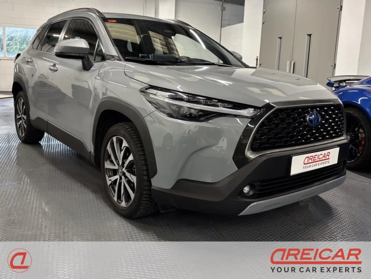Toyota Corolla Cross Hybrid 2.0 Style Plus Gris - 1