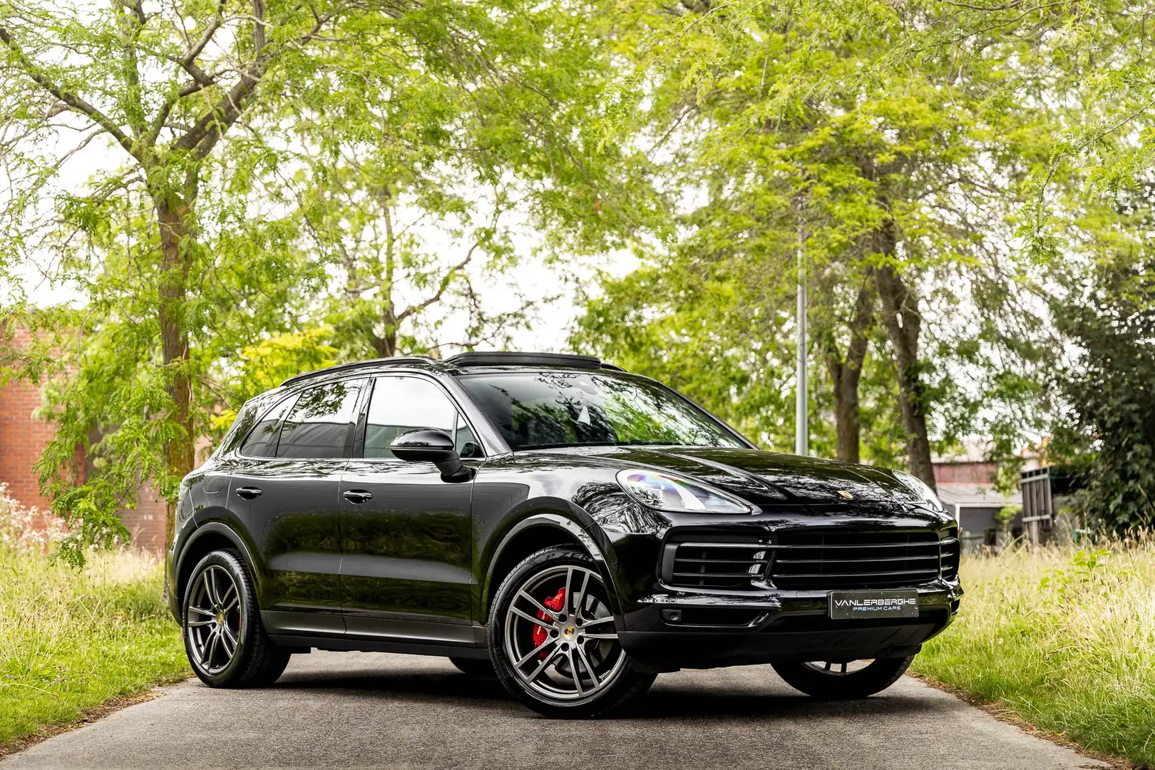 Porsche Cayenne 3.0 V6 Tiptronic S * BOSE * Pano * Camera * LED * Noir - 1