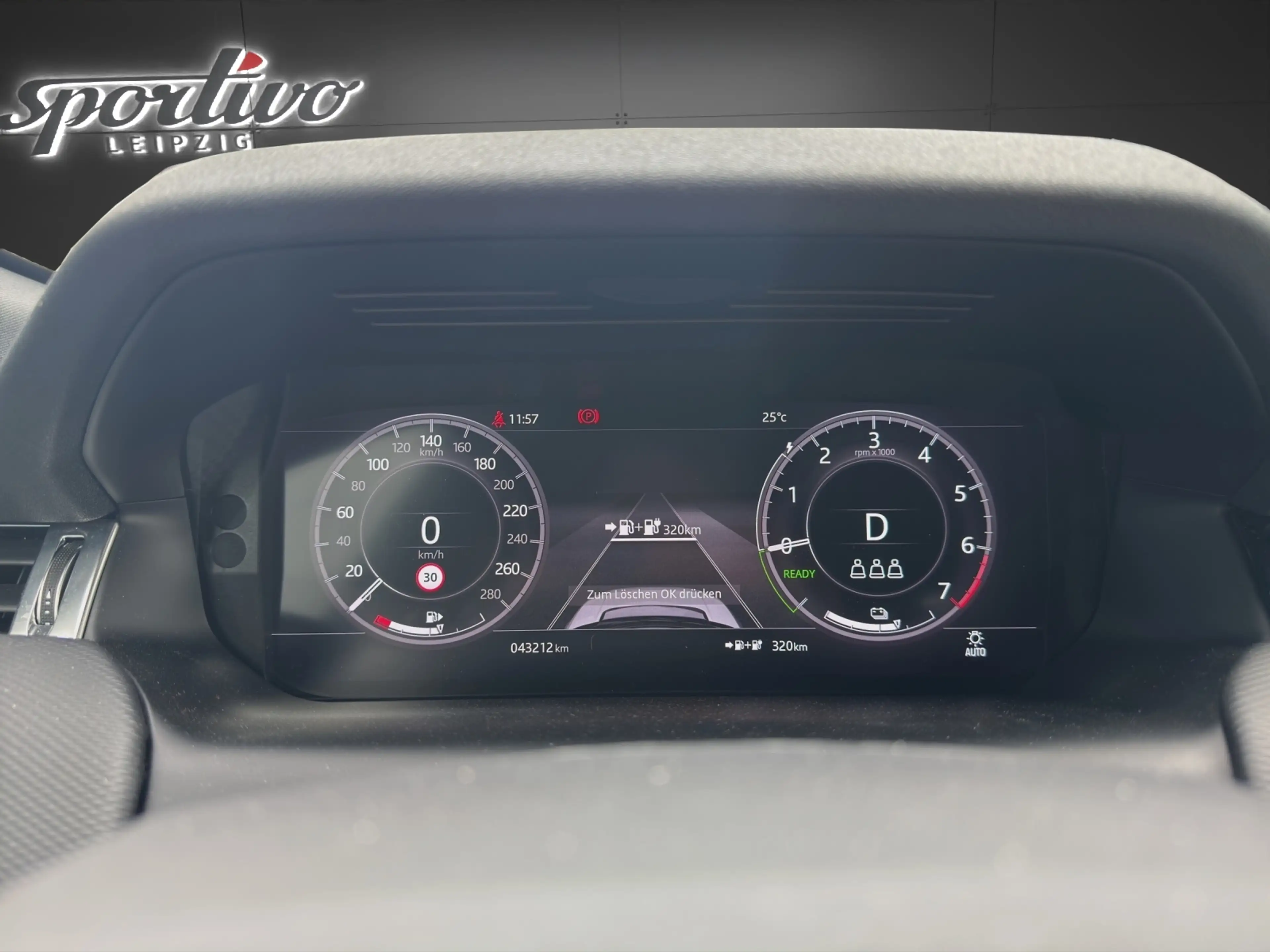 Land Rover Discovery Sport 1.5 P300e, SE AWD — photo 12