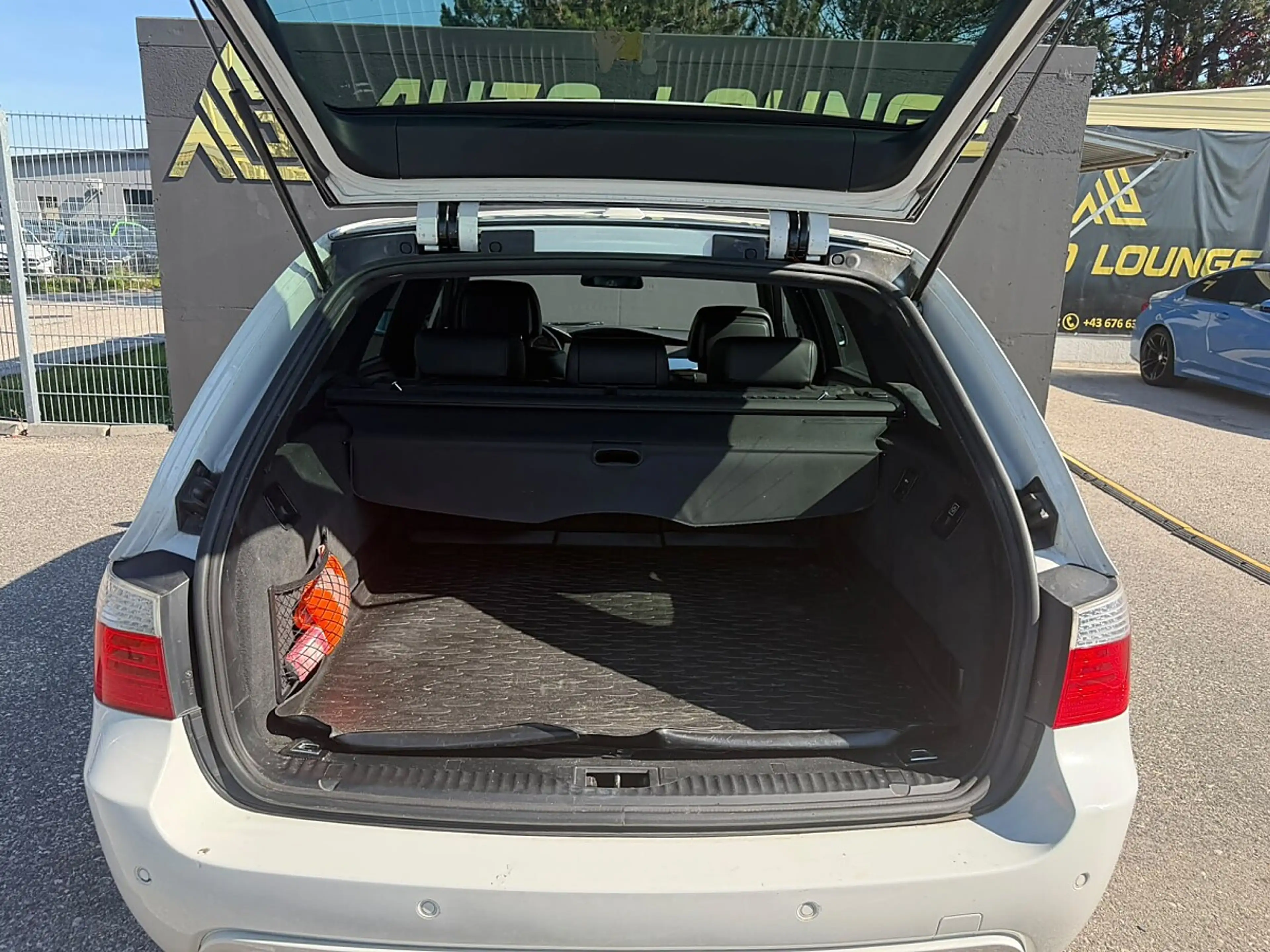 BMW 525 d DPF Touring xDrive VM — photo 9