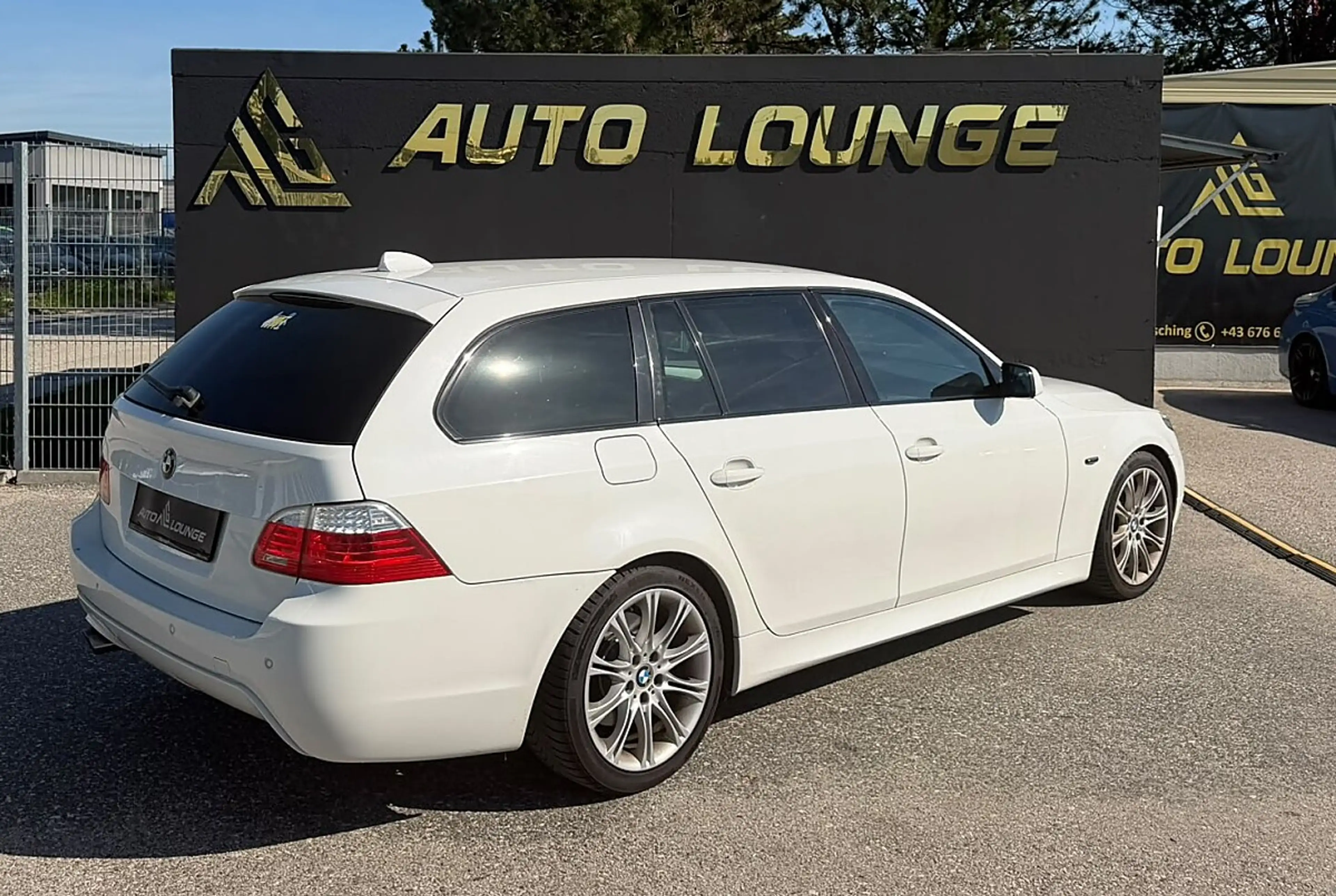 BMW 525 d DPF Touring xDrive VM — photo 4