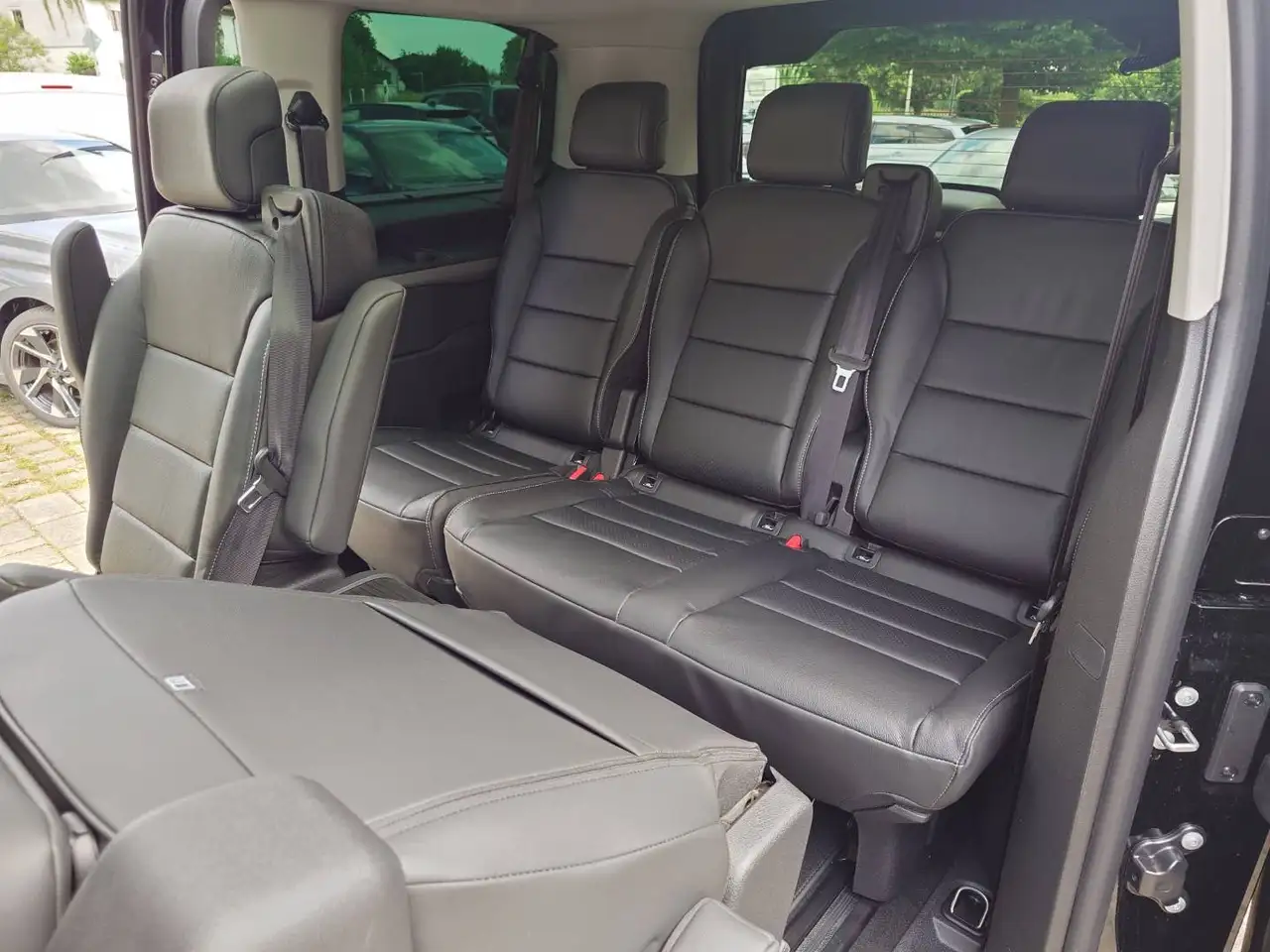 Peugeot Traveller 2026 — фото 13