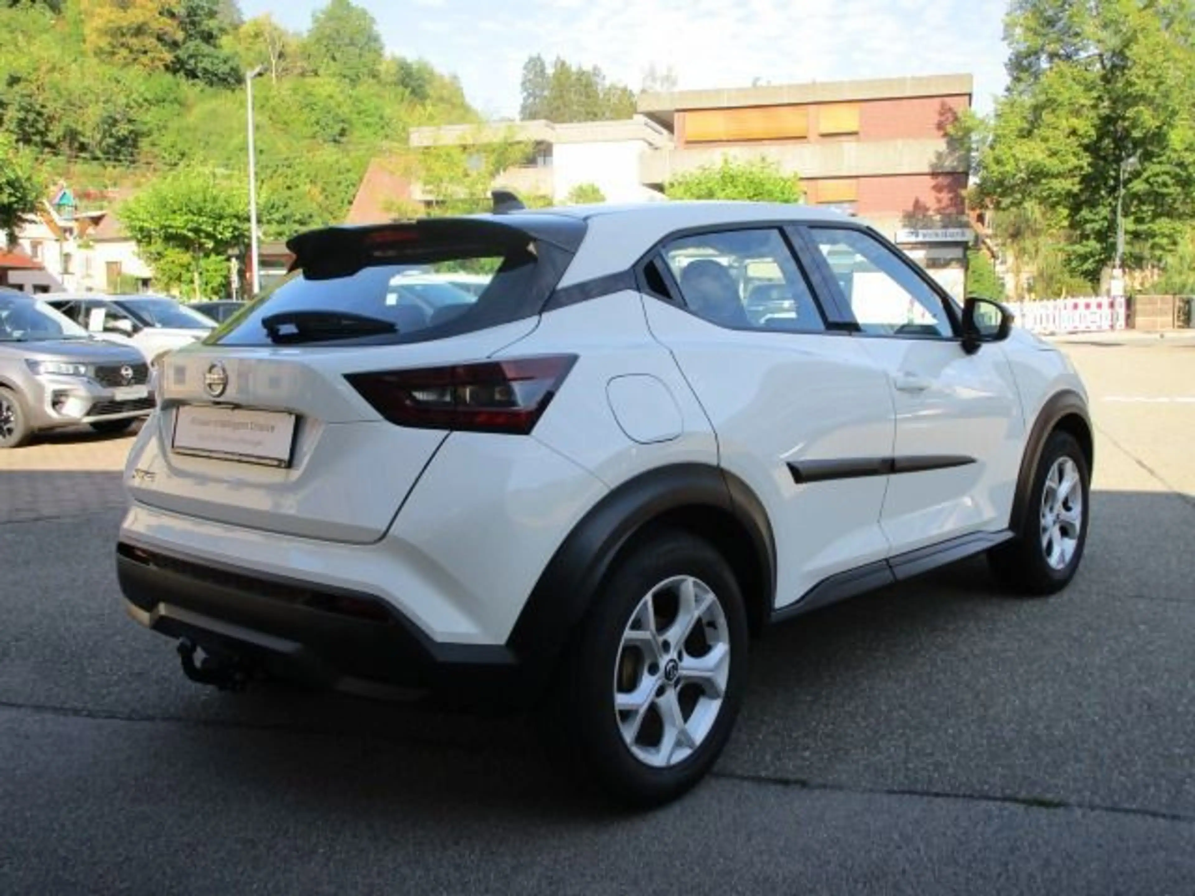 Nissan Juke 1.0 DIG-T 6MT 117PS Acenta AHK — photo 5