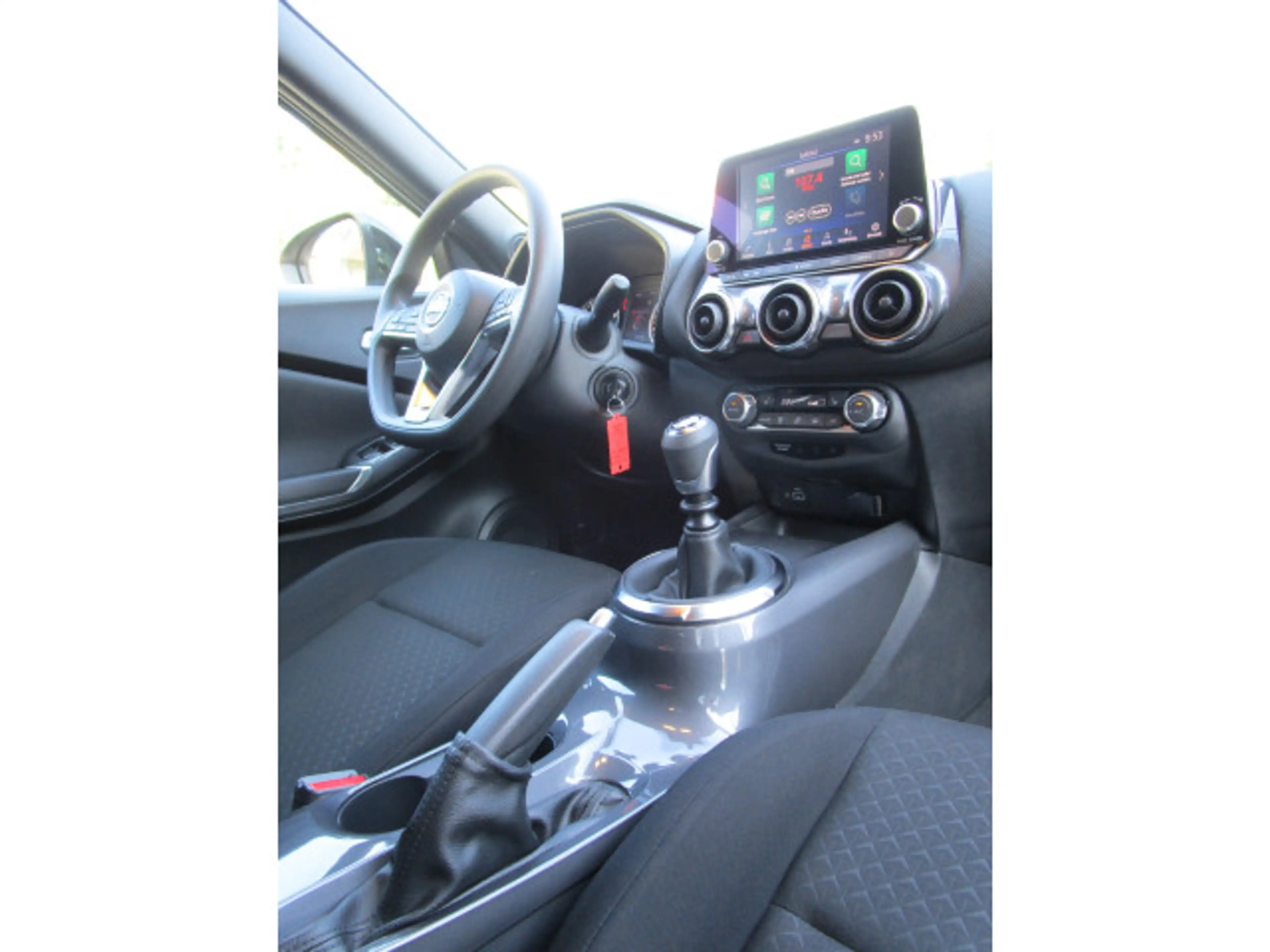 Nissan Juke 1.0 DIG-T 6MT 117PS Acenta AHK — photo 12