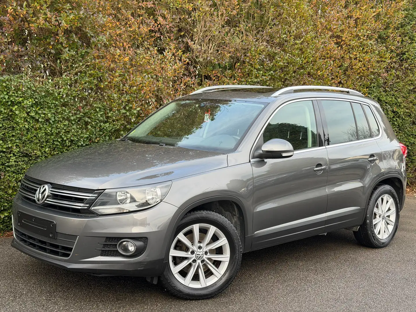 Volkswagen Tiguan 2.0 TDi+AIRCO+NAVI+TOIT OUVR+CUIR+SIEG CHAUF+EU 5B Grijs - 1