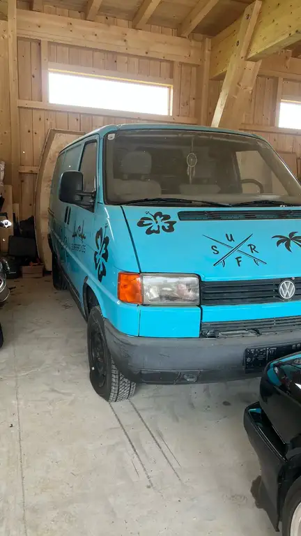 Volkswagen T4 Kombi 1993 из Европы — купить под ключ