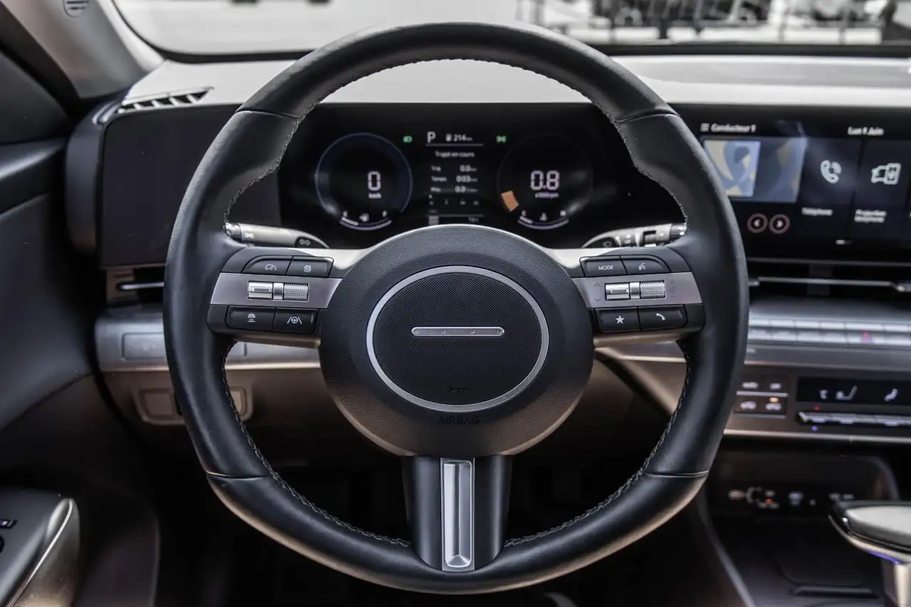 Hyundai KONA снимка Hyundai KONA