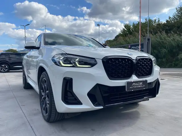 BMW X4 view 2