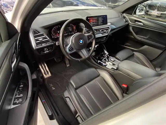 BMW X4 view 11