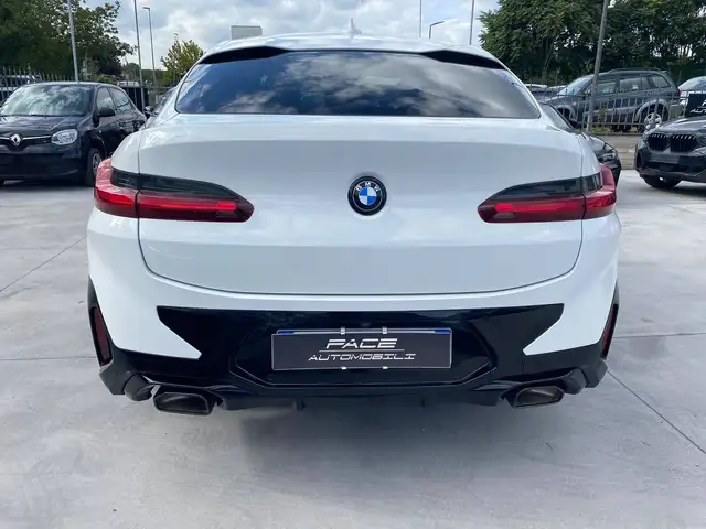 BMW X4 view 14