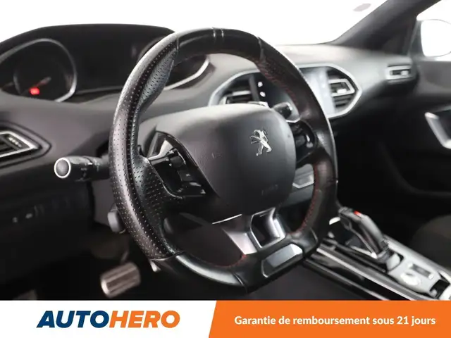 Peugeot 308 view 11