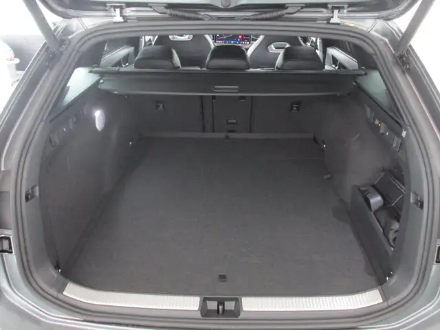 Volkswagen Passat Variant Sport eHybrid 150kW Ansicht 5