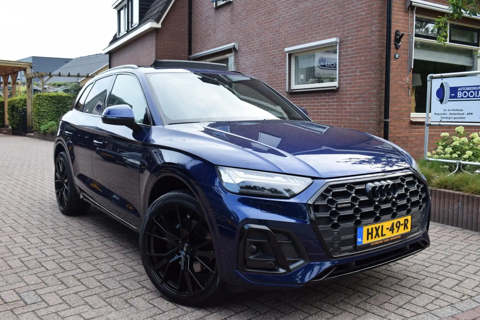 Audi Q5 50TFSI e S edition AUTOM/PANO DAK/ADAP CRUISE/TREK Blauw - 2