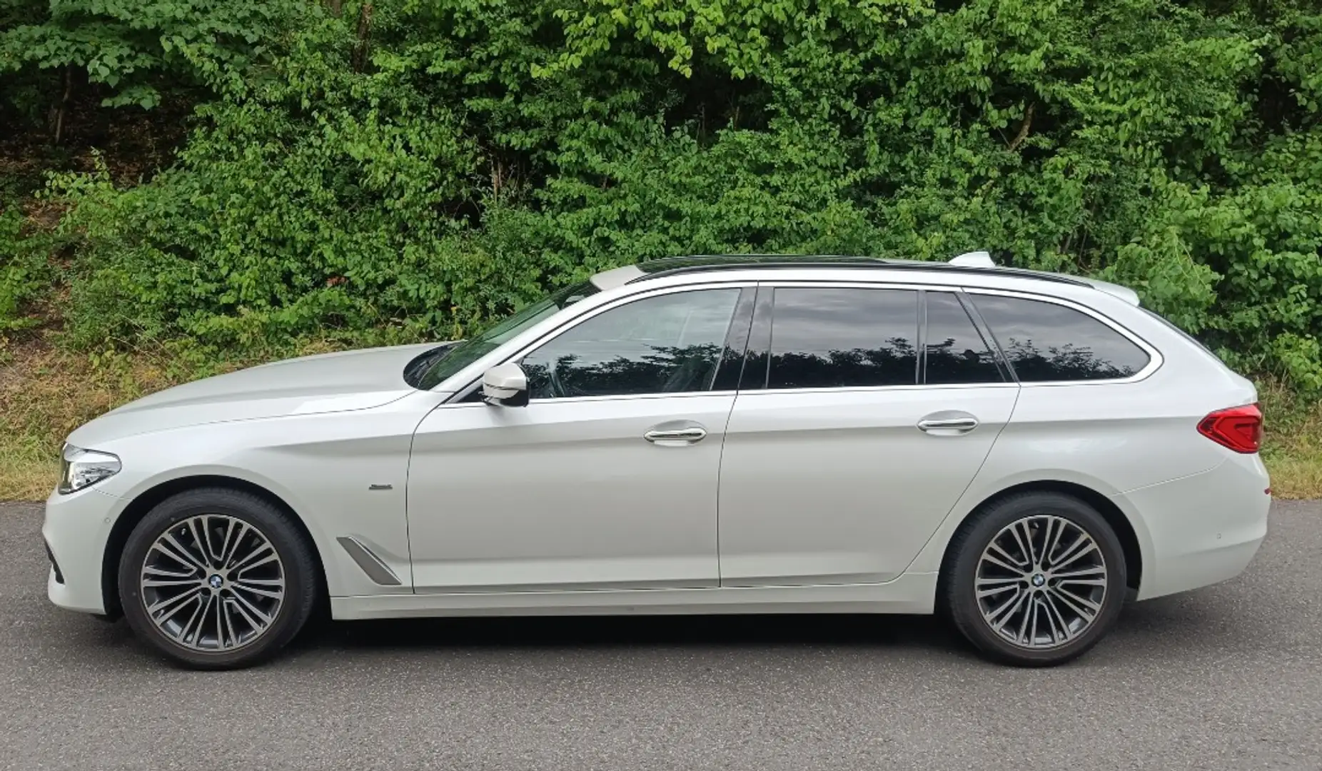 BMW 520 520d Touring Sport Line,Aut.,AHK,Panorama-Schiebed Weiß - 2