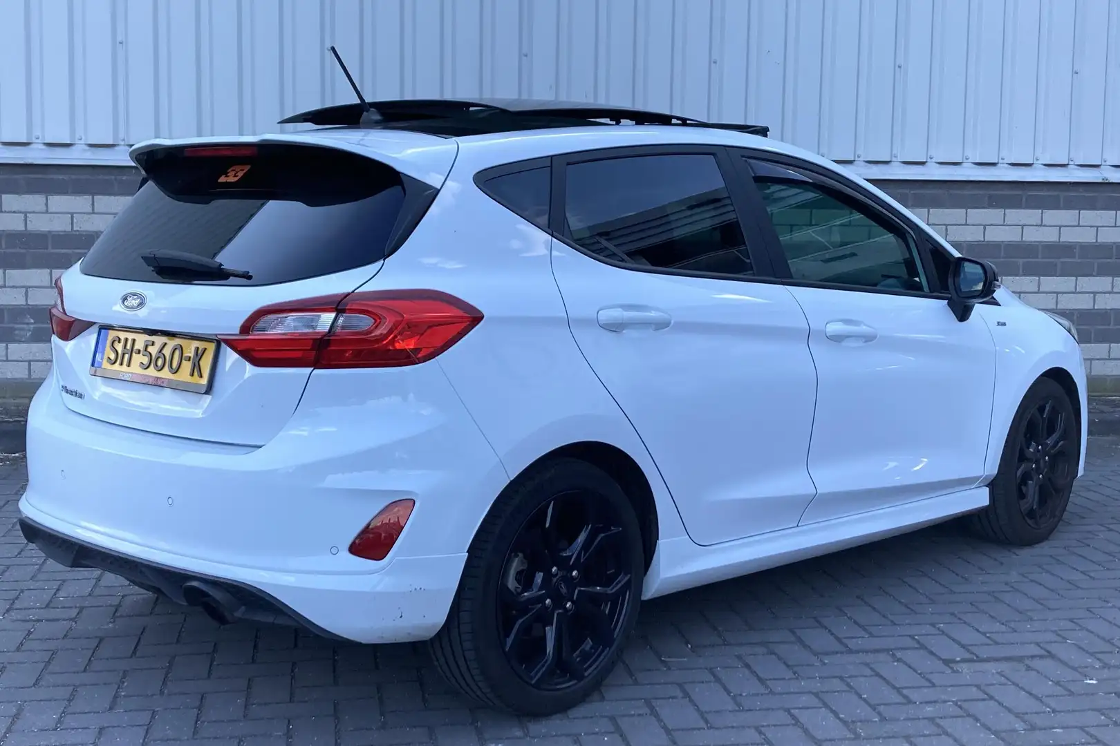 Ford Fiesta 1.0 EcoBoost ST-Line | Pano dak | Adap. Cruise | B Wit - 2