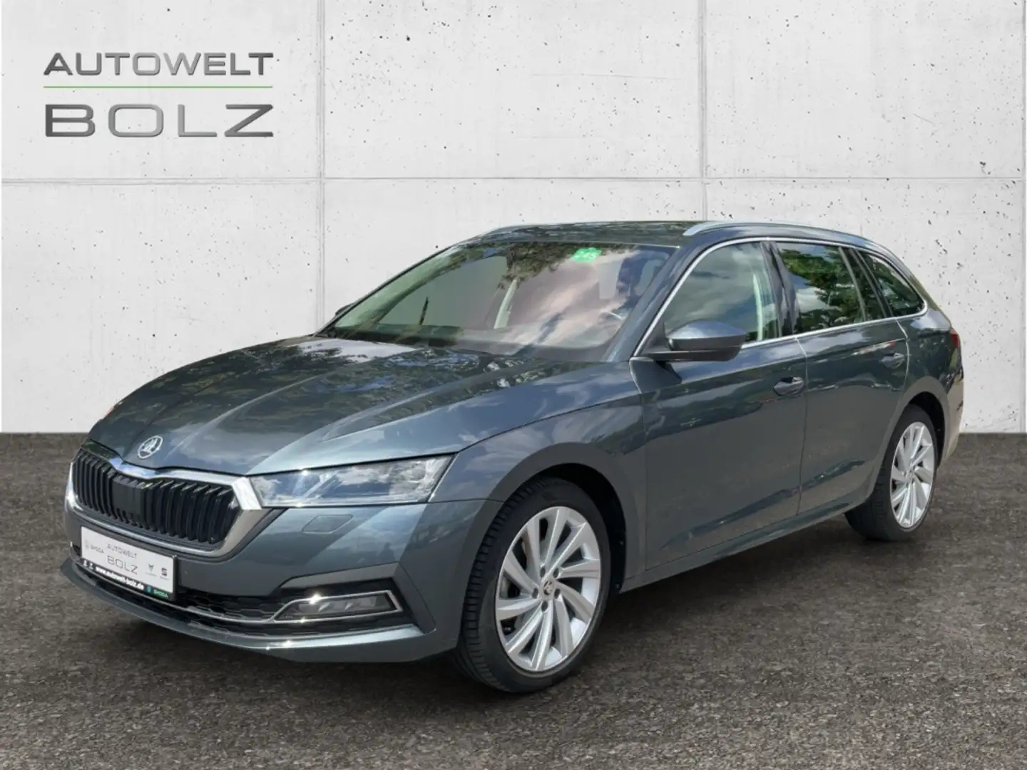 Skoda Octavia Combi Style 2.0 TDI HUD AHK Navi DigiCockpit Memor Grau - 1