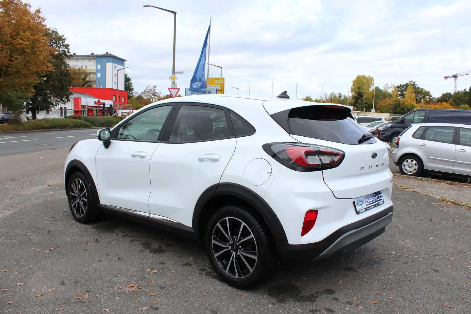 Ford Puma Titanium 1,0EcoBoost*Navi*Heckklappe elektrisch* Blanc - 2