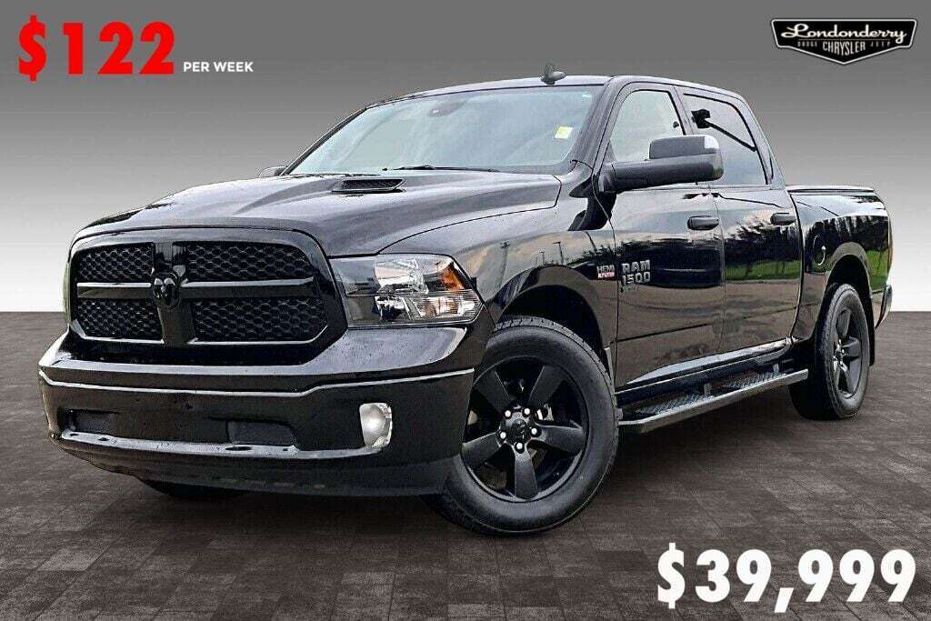 2022 RAM 1500 4wd Crewcab Slt