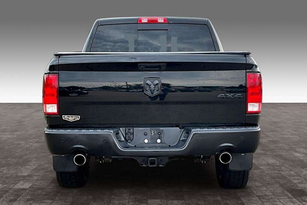 2022 RAM 1500 4wd Crewcab Slt — снимка 1