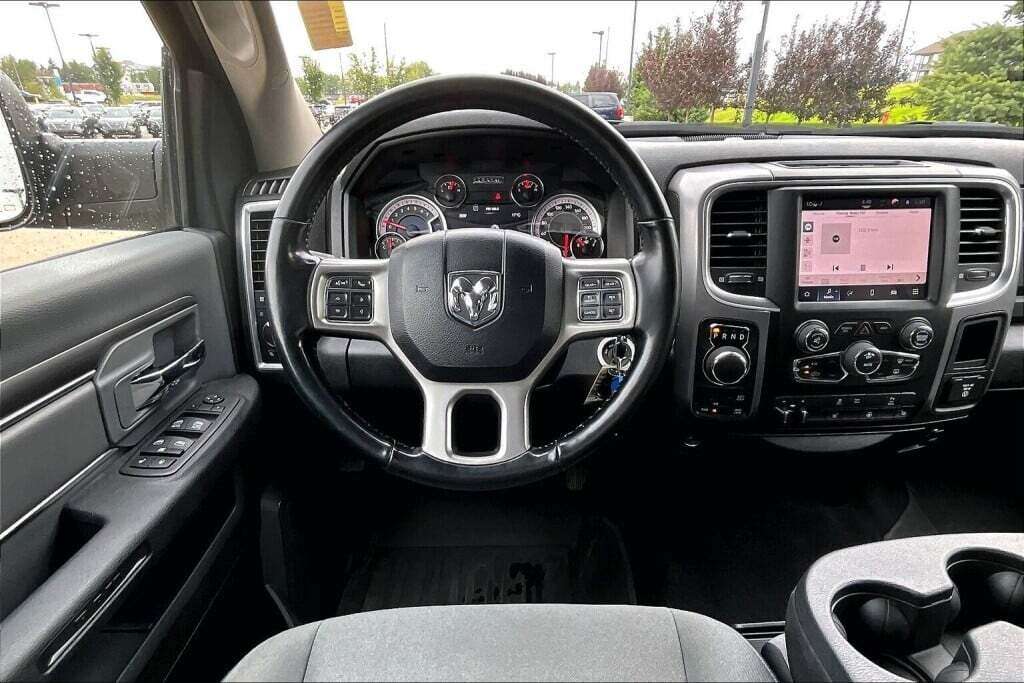 2022 RAM 1500 4wd Crewcab Slt — снимка 1