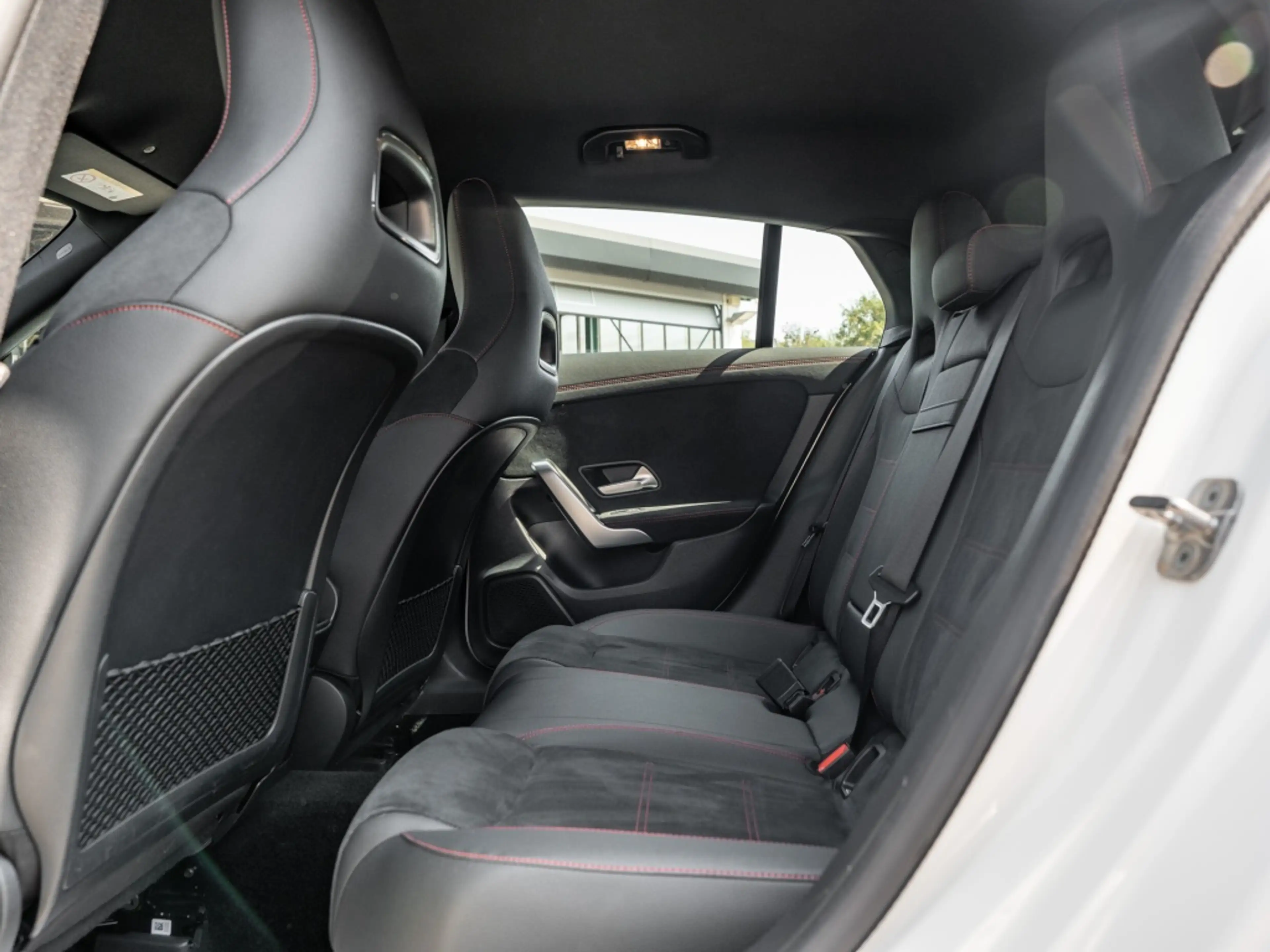Mercedes-Benz CLA 200 d SB , AMG KAMERA SPUR PDC SHZ — photo 9