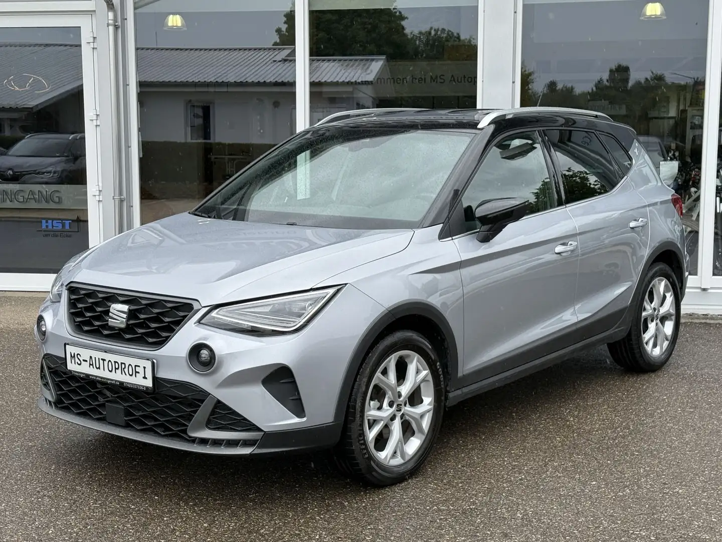 SEAT Arona FR 1.0 TSI LED PDC ACC AppConnect 17" Plateado - 1