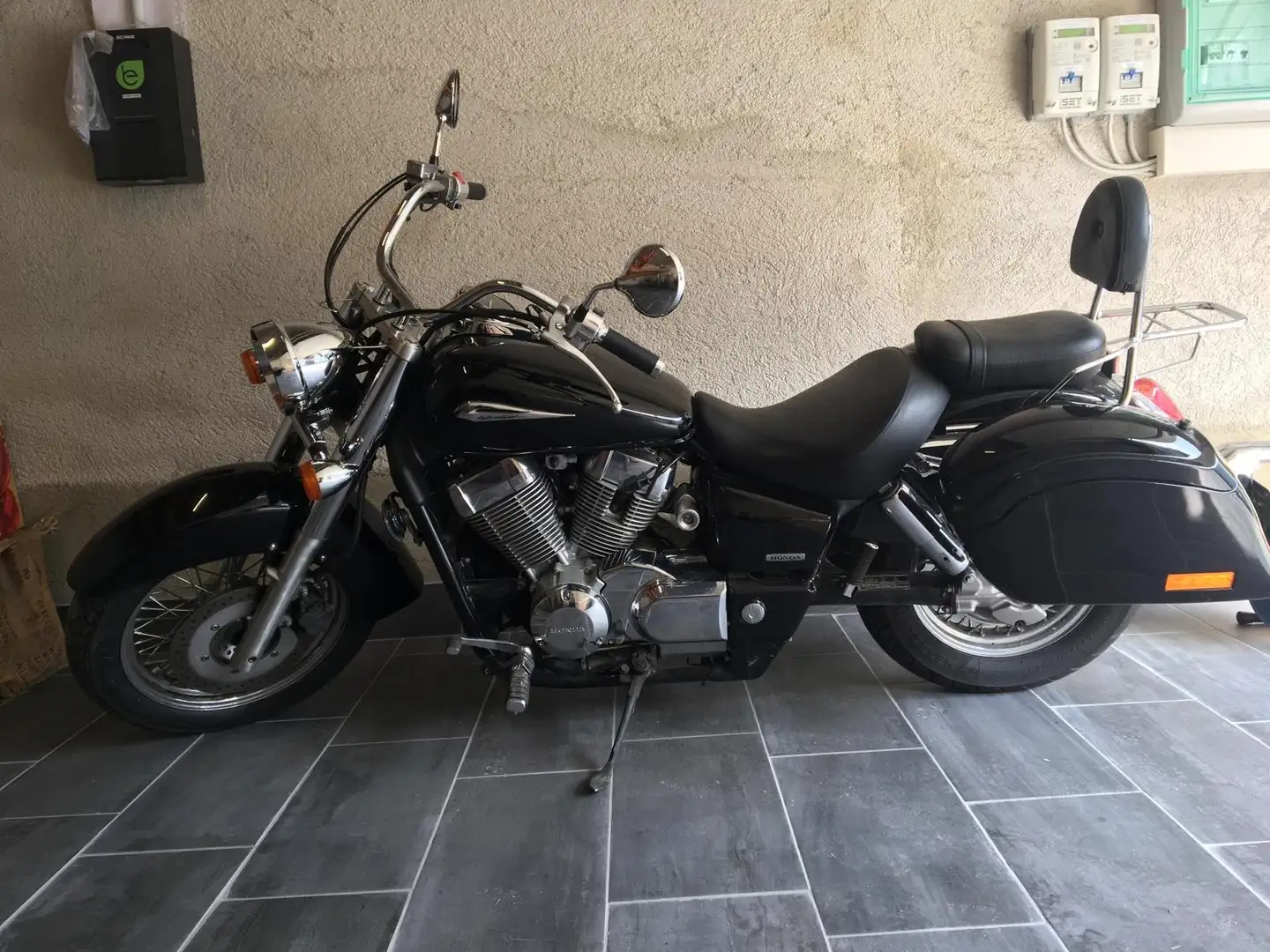 Honda Shadow 750 Negru - 1