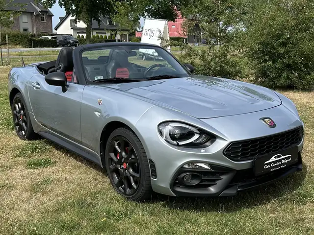 Abarth 124 Spider NIEUWSTAAT/ MANUEEL