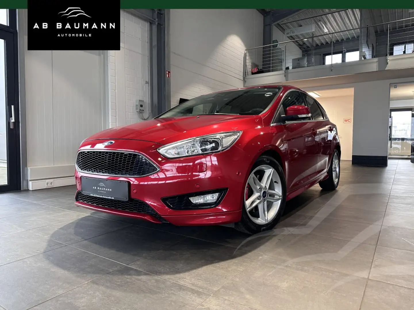 Ford Focus Titanium *NAVI, RFK, XENON, SONY, SHZ* Rojo - 1