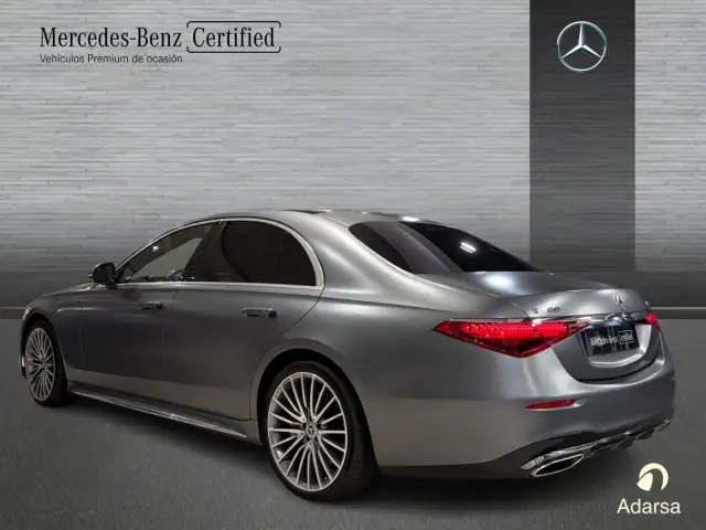 Mercedes-Benz S-Class view 4