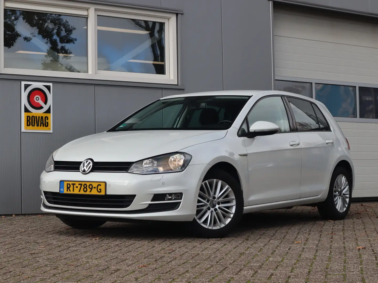 Volkswagen Golf 1.2 TSI Trendline Wit - 1