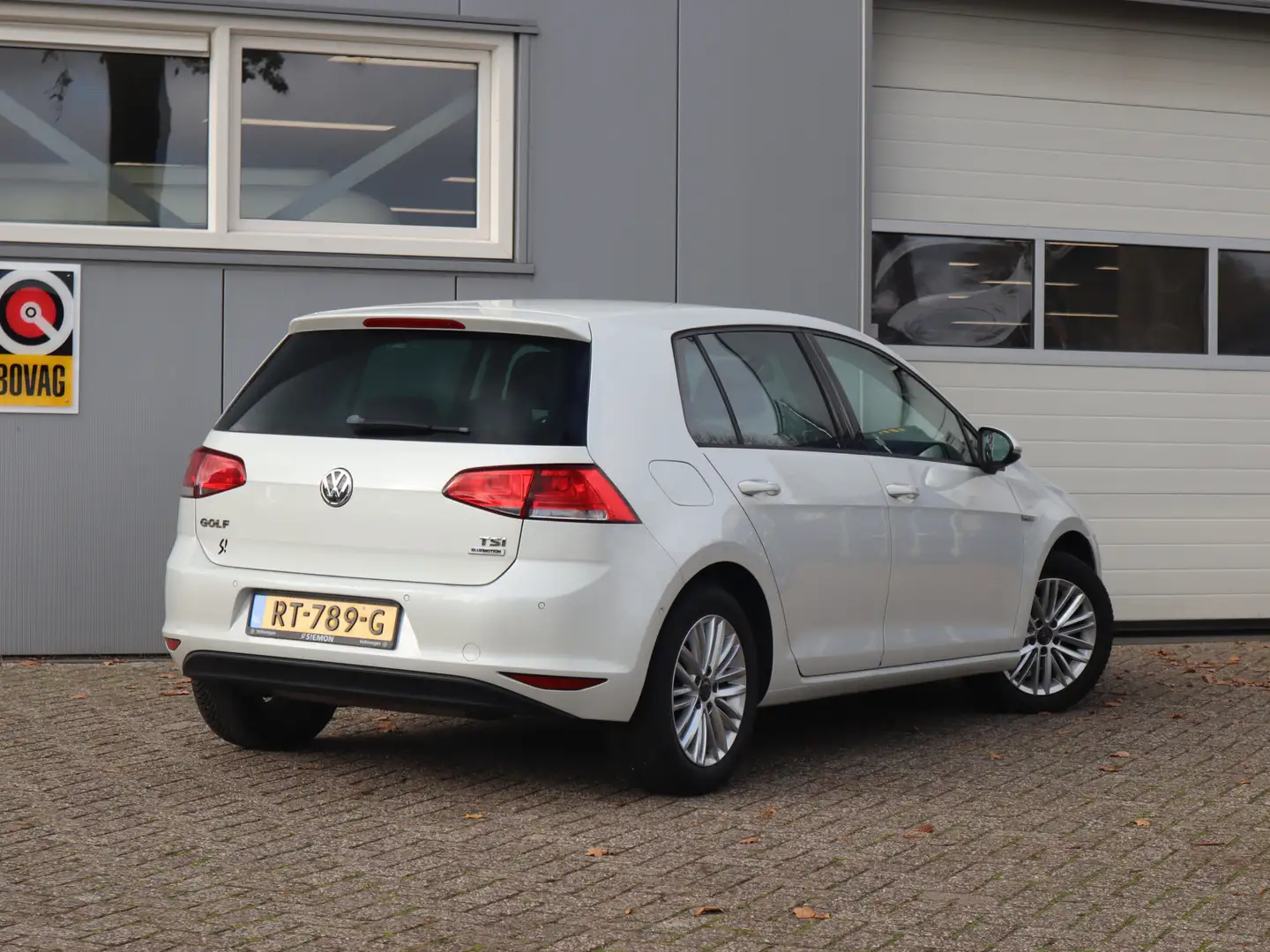 Volkswagen Golf 1.2 TSI Trendline Wit - 2