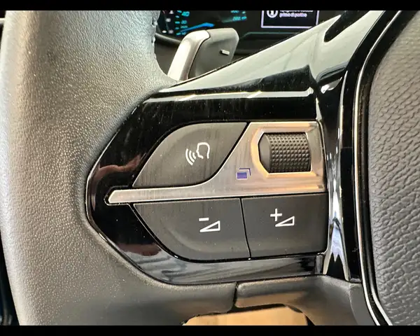 Peugeot 2008 view 13
