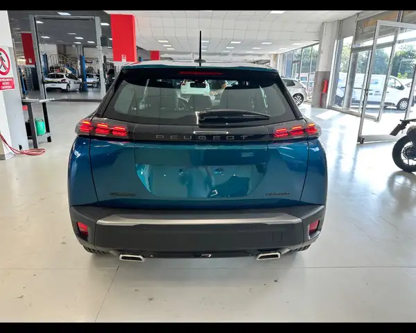 Peugeot 2008 view 5