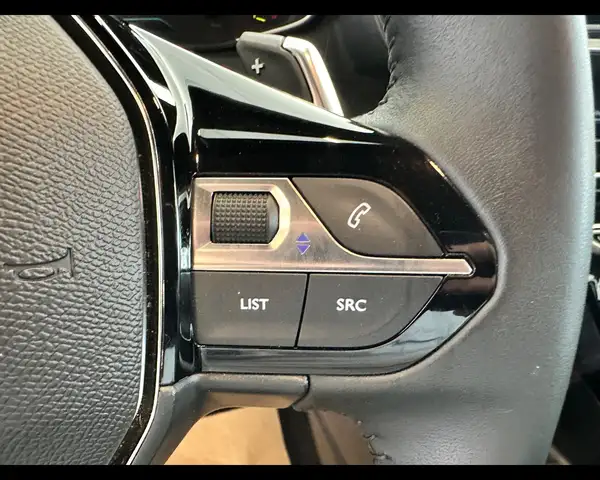 Peugeot 2008 view 12