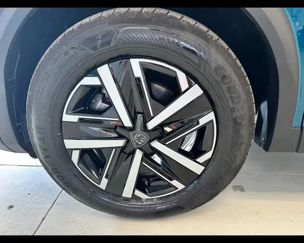 Peugeot 2008 view 7