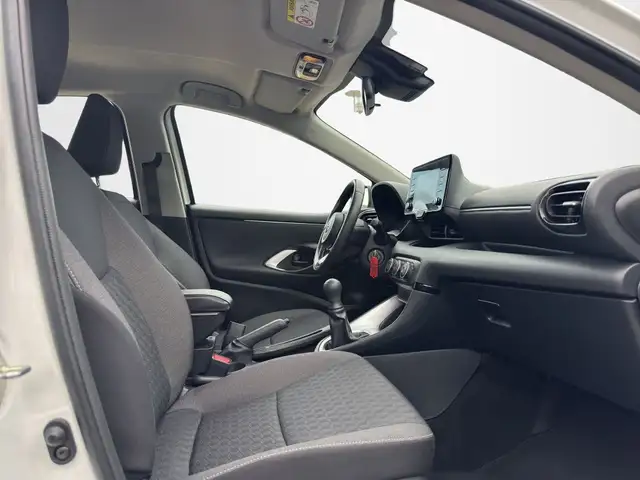 Toyota Yaris view 15