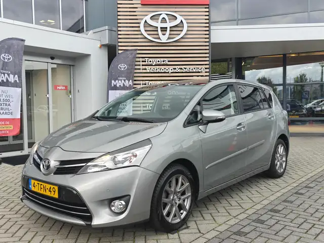 Toyota Verso 1.8 VVT-i BUSINESS AUTOMAAT TREKHAAK ALL-SEASON CR